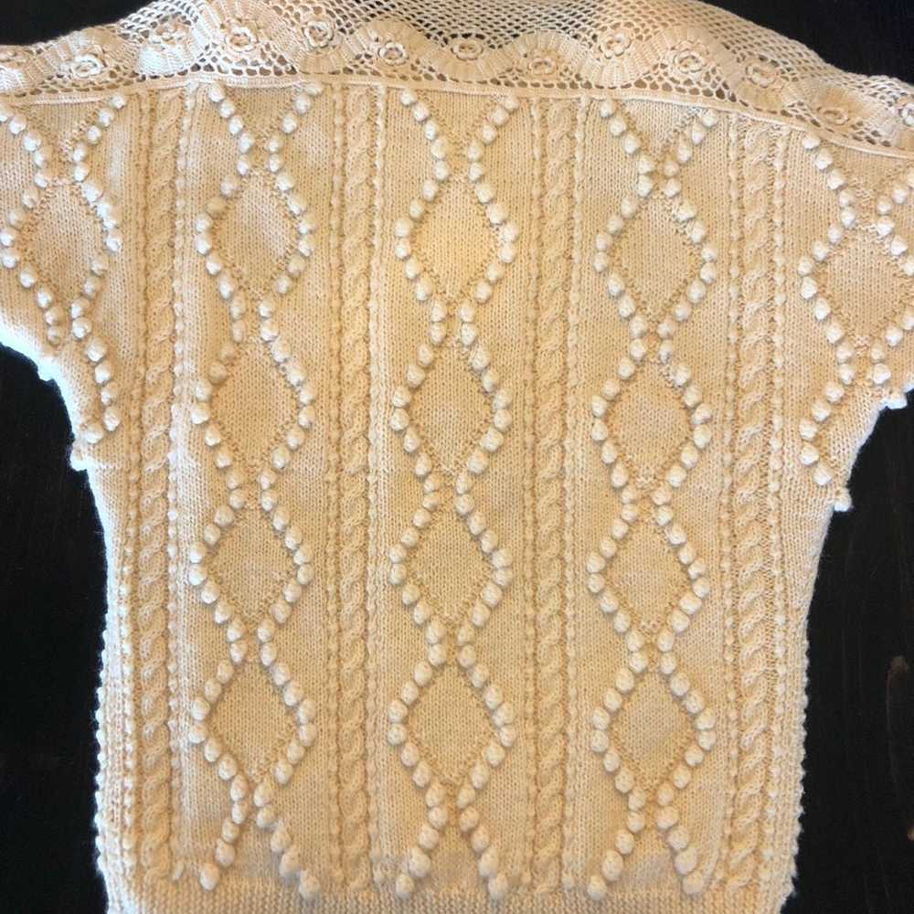 Vintage Cream Crochet Collar and Sleeves with Pop… - image 2
