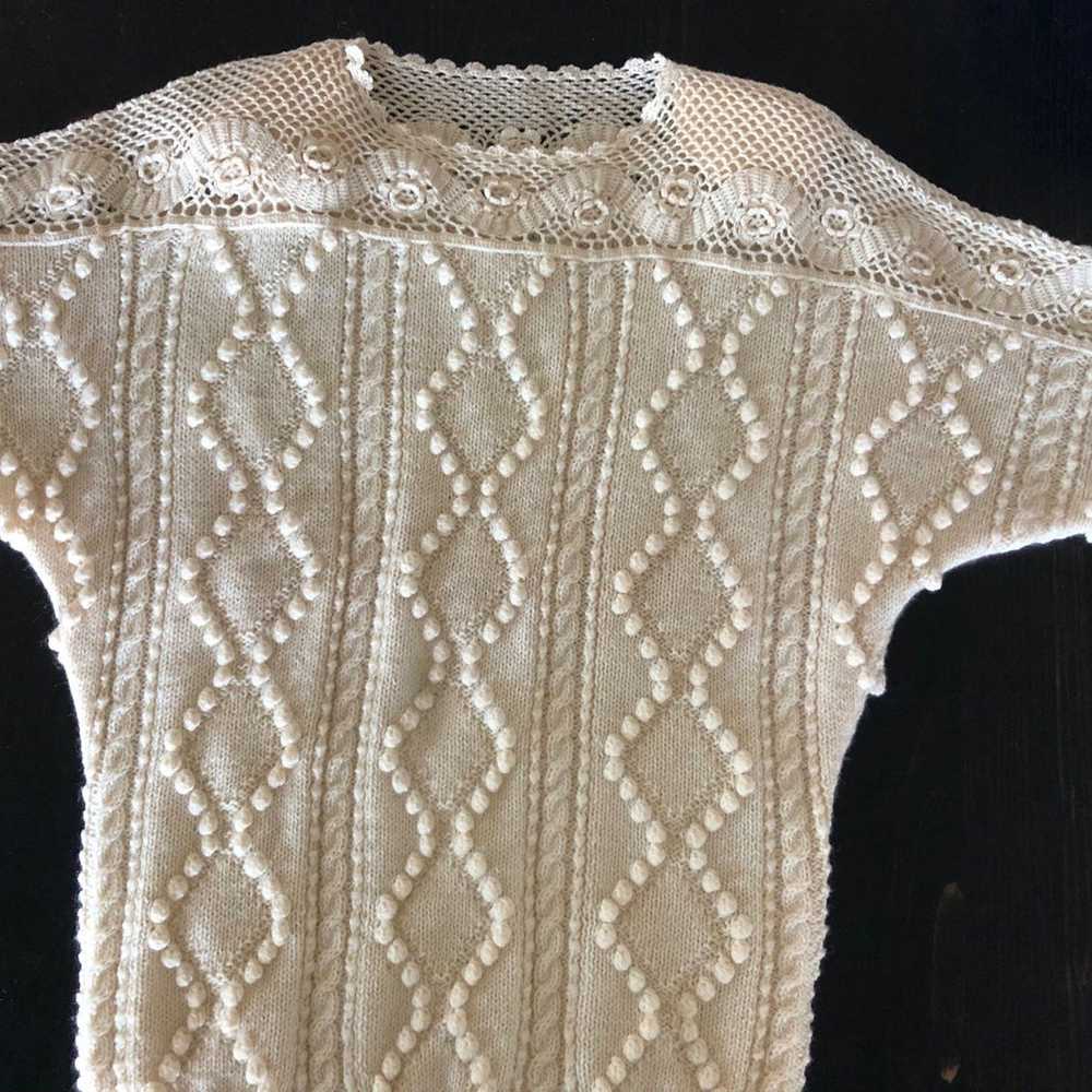 Vintage Cream Crochet Collar and Sleeves with Pop… - image 6