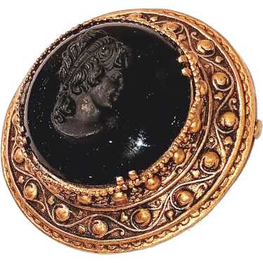 1940 Victorian Revival Mourning Cameo In Gilt Bras