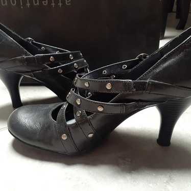 attention high heels Jassi size 9 black faux leath