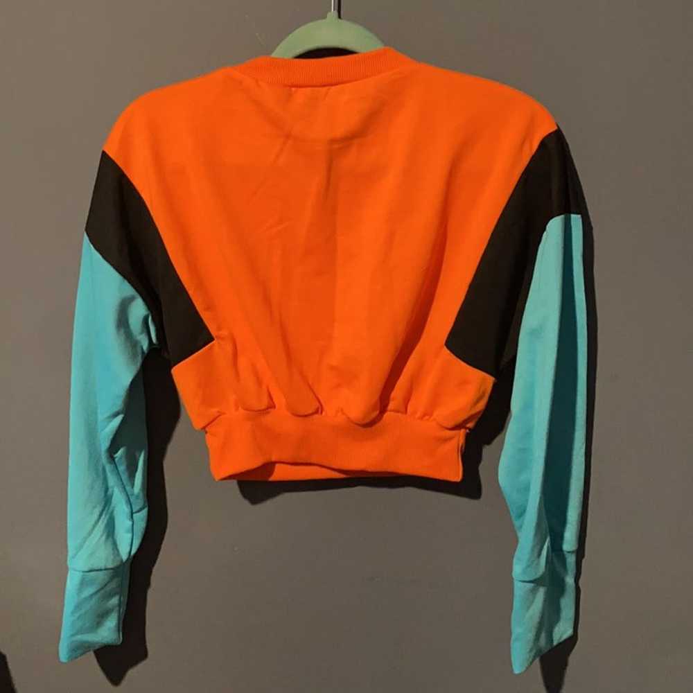Color block crop top size small - image 2