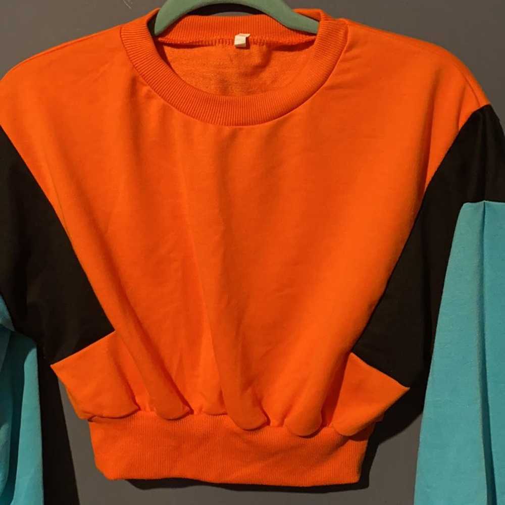 Color block crop top size small - image 3