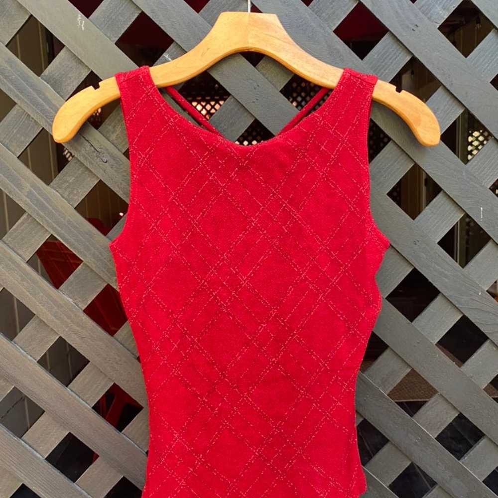 Red shimmery stretchy 90s tank top - image 1