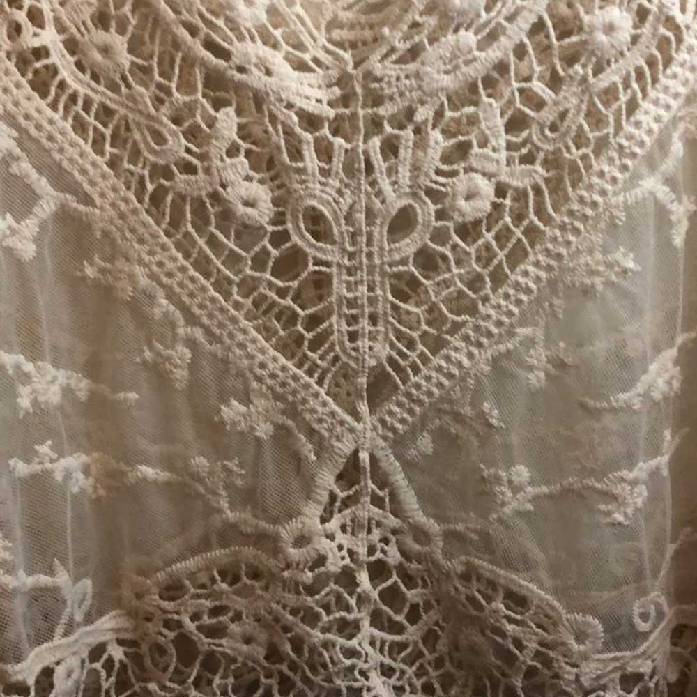 Vintage lace crop top (never worn) - image 2