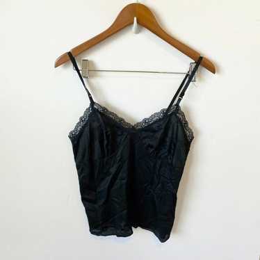 https://img.gem.app/895111528/1t/1701775795/vintage-lingerie-camisole-cami-medium-black-v-neck.jpg