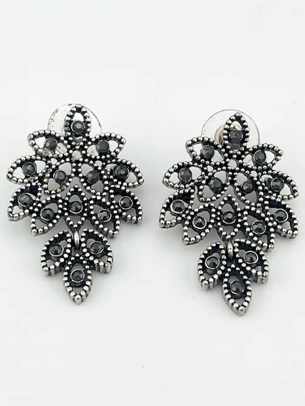 Vintage rhinestone leaf dangle drop earrings - image 3