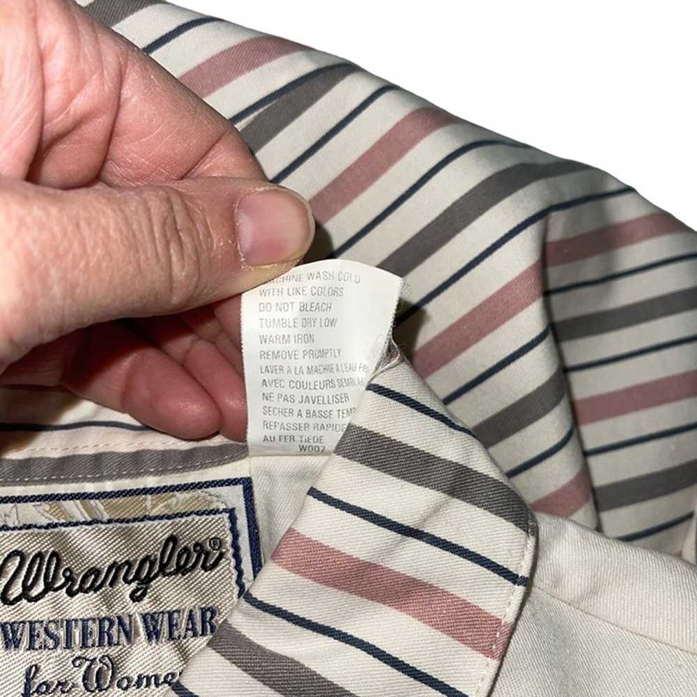 Wrangler Western Wear For Women Shirt Size Medium… - image 10