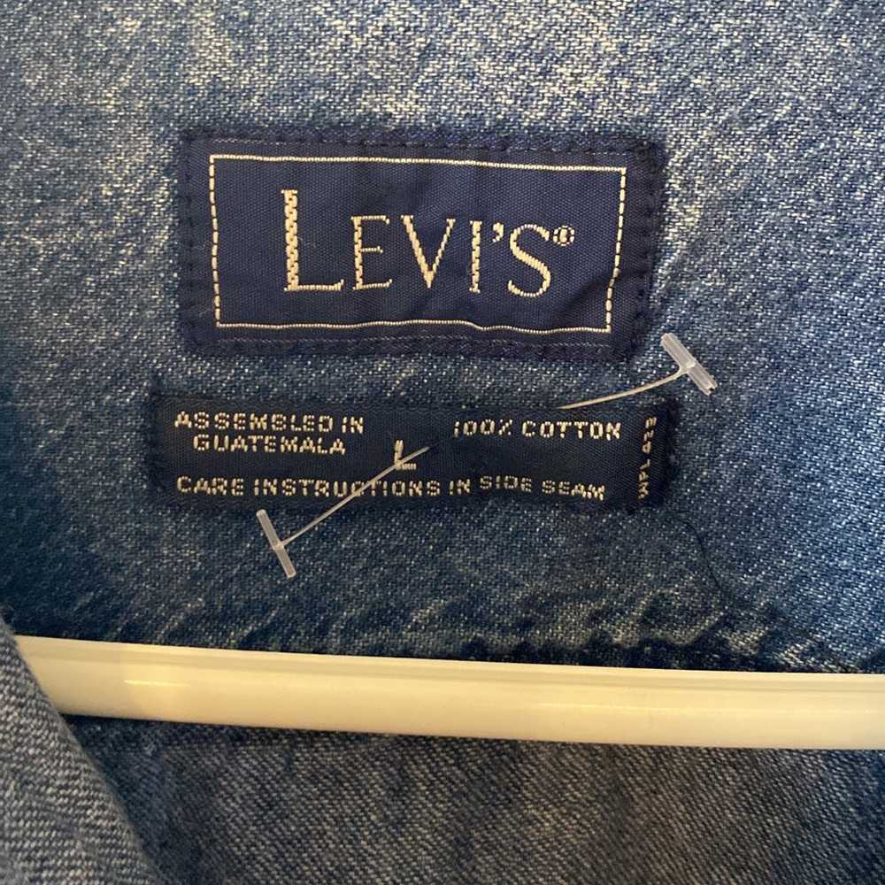Vintage Levi’s Denim Shirt - image 2