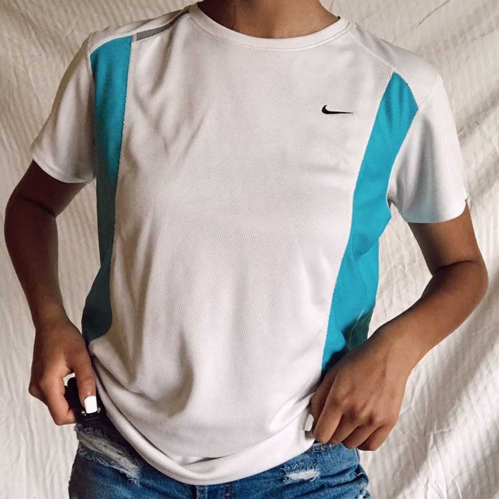 Vintage Nike Tee - image 1