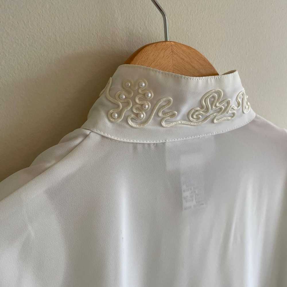 Size L Christie & Jill Beaded Vintage White Top - image 9
