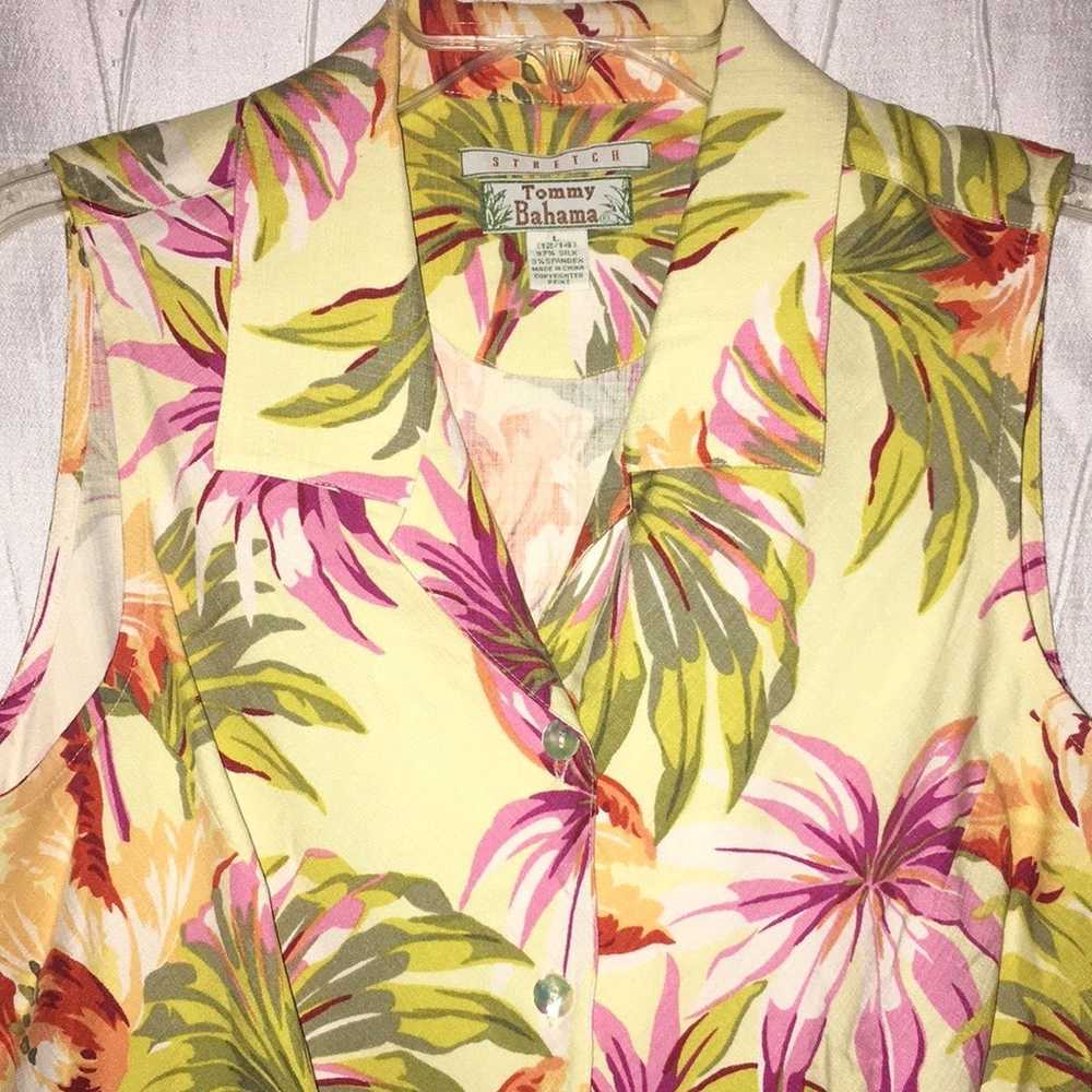Tommy Bahama Silk Floral Blouse Top size Large - image 3