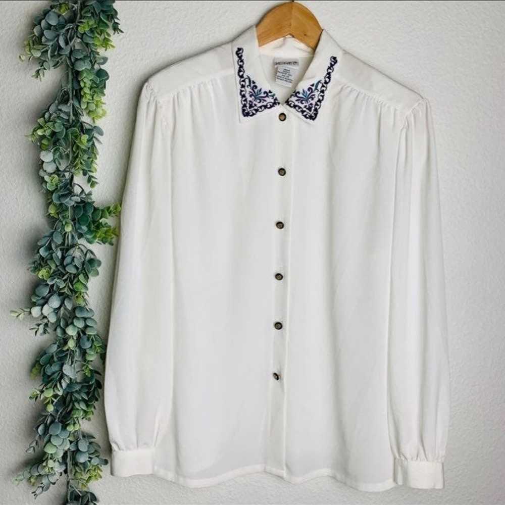 Vintage Koret L Embroidered white blouse - image 1