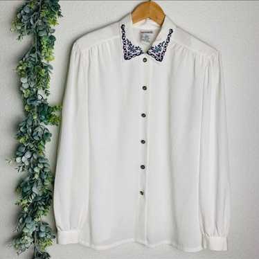 Vintage Koret L Embroidered white blouse - image 1