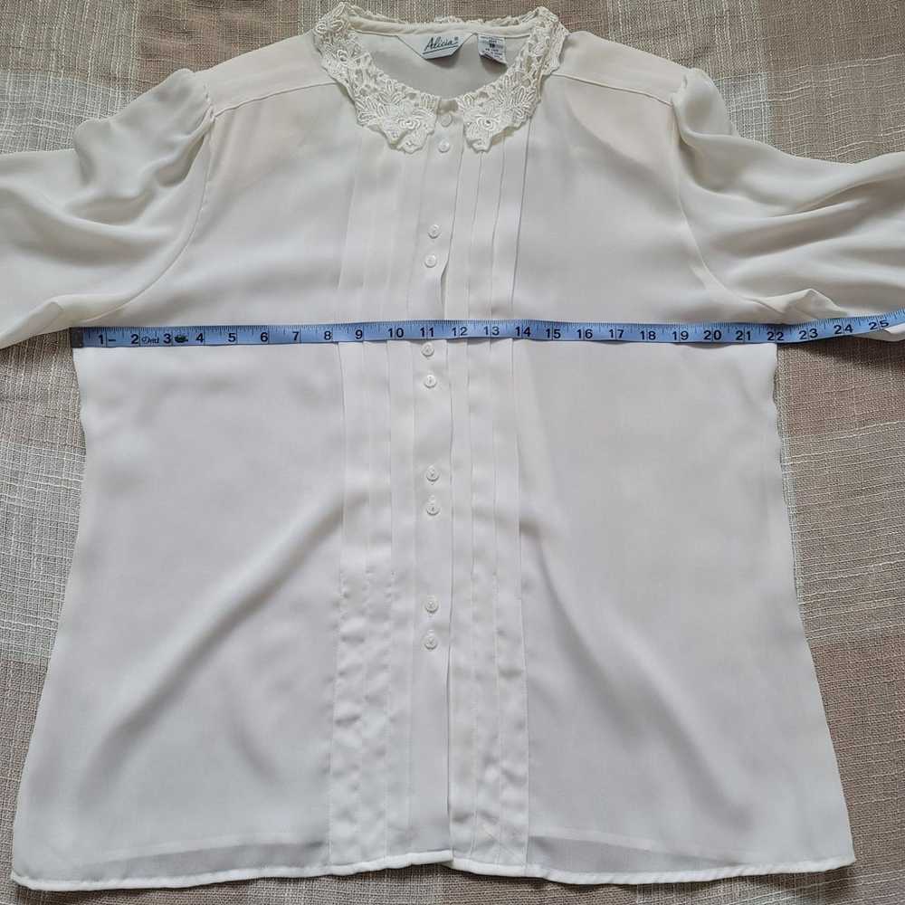 Vintage White Crochet Collar Blouse - image 6