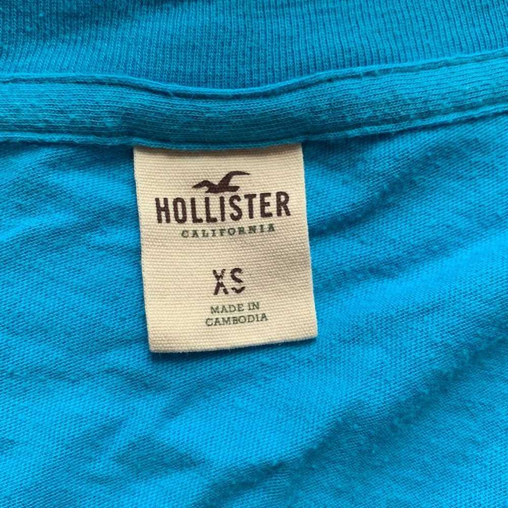 hollister slim v neck logo shirt sz xs - image 2