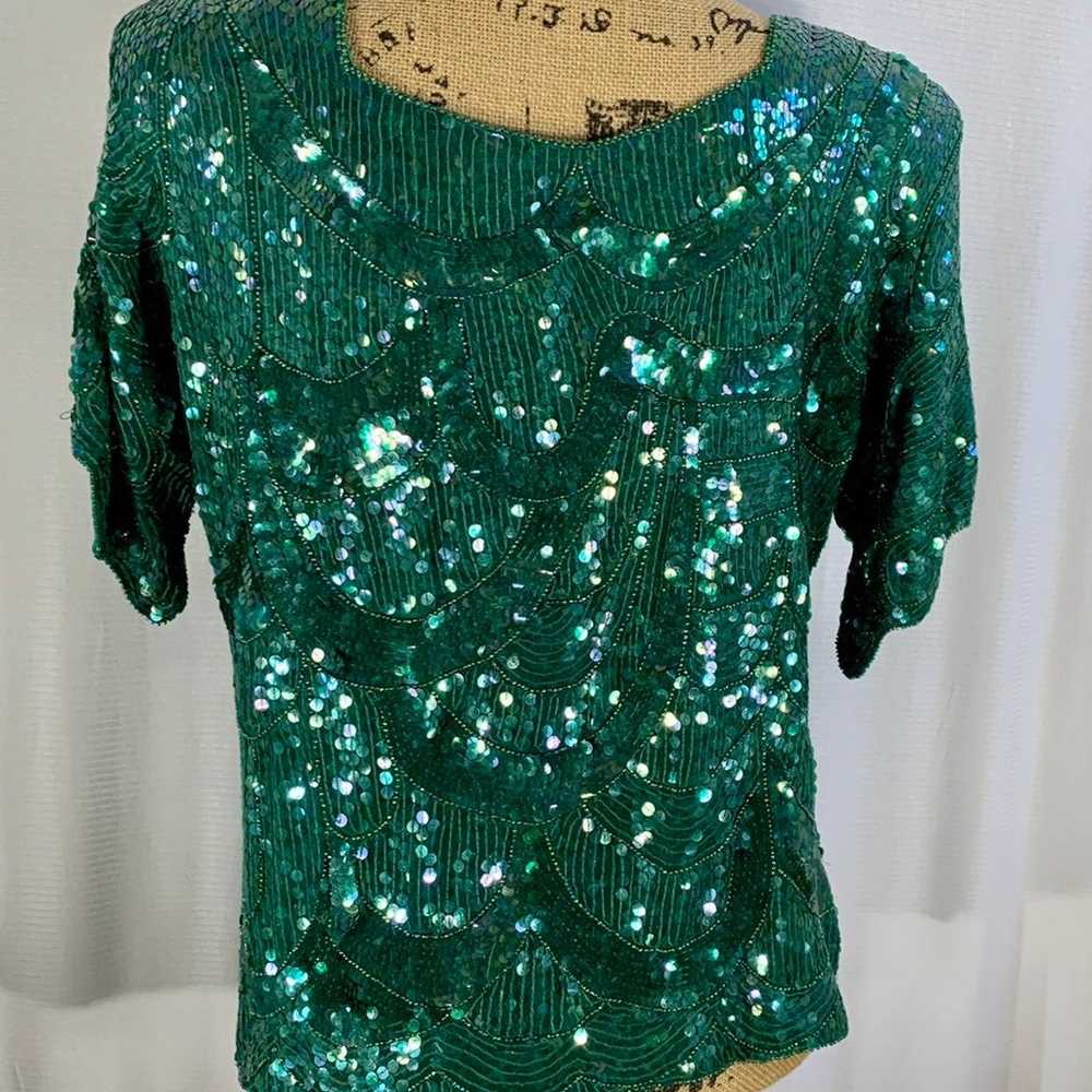 VINTAGE HOLIDAY GREEN SILK SEQUIN TOP - image 6