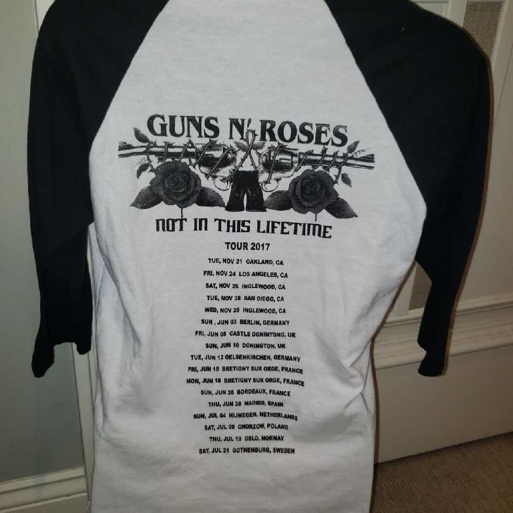 GUNS N' ROSES 2017 Not In This Lifetime Concert T… - image 6