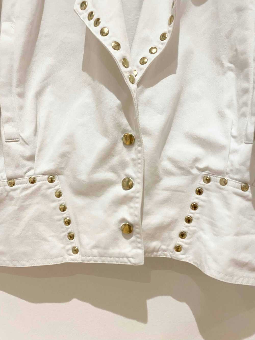 Jean jacket - White studded denim jacket 1980 Loo… - image 3
