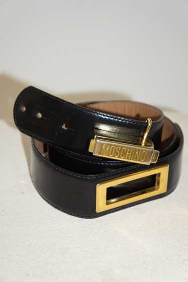 Moschino 90's logo buckle leather belt by Redwall