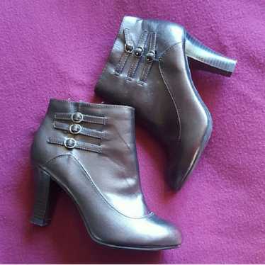 Vintage style booties - image 1