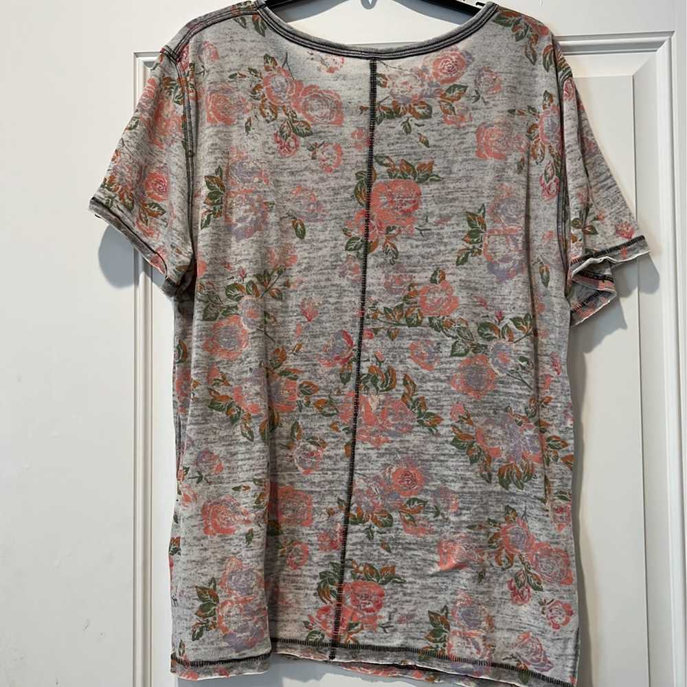 Free People vintage Burn out floral tee size M - image 5