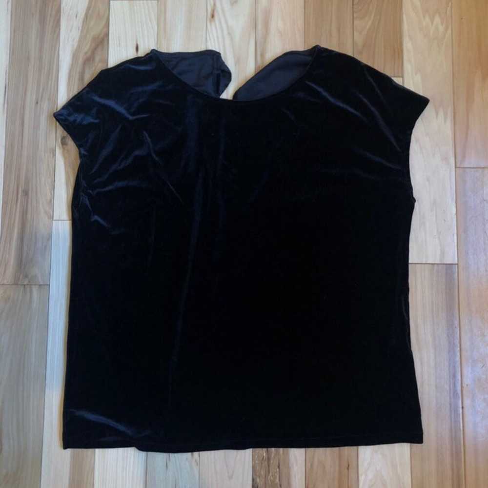 Black velvet blouse - image 3
