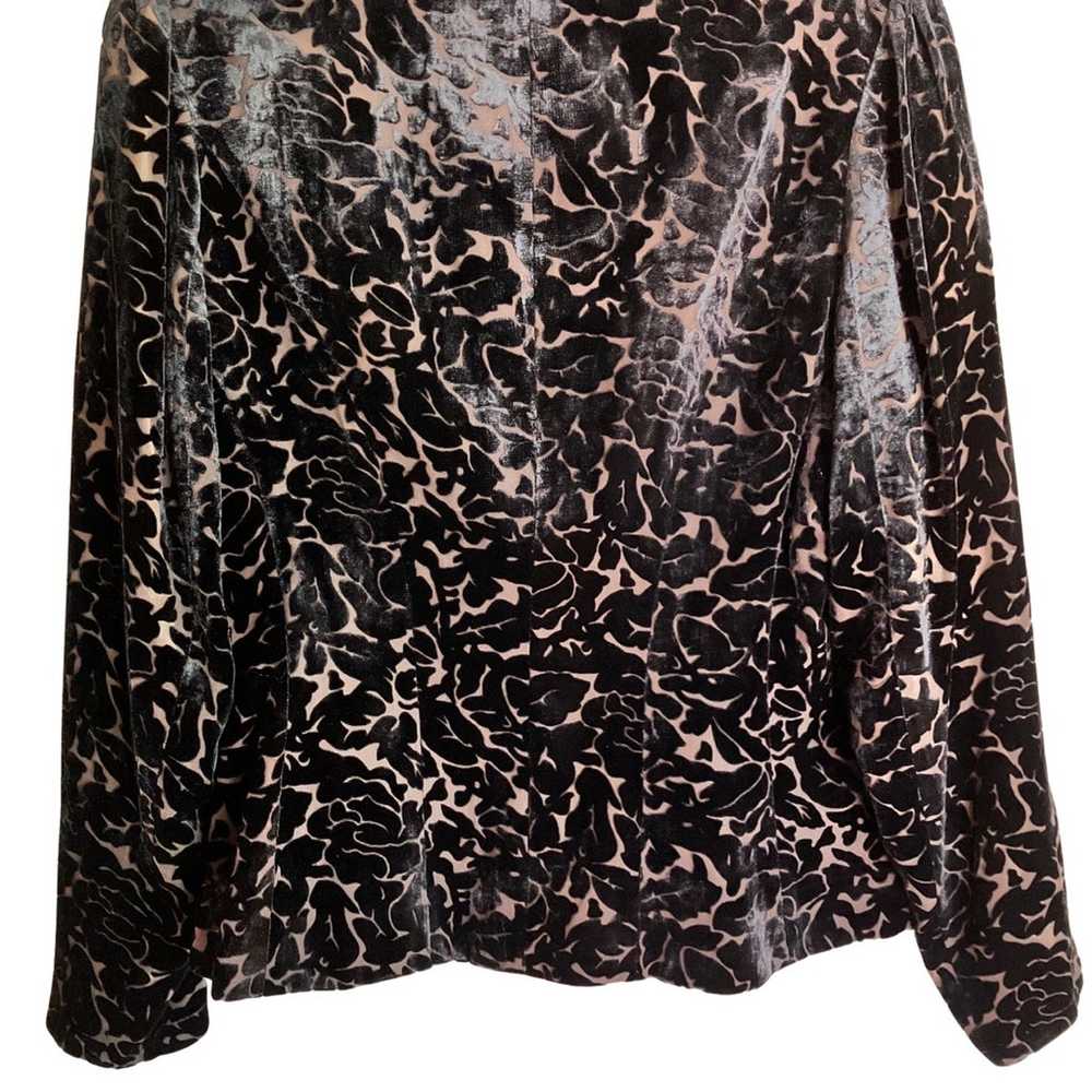 The J. Peterman Company silk blend velvet jacket … - image 5