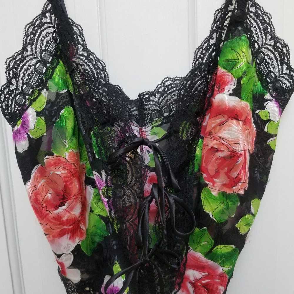 Victoria's Secret Vintage Floral & Lace Design Li… - image 2