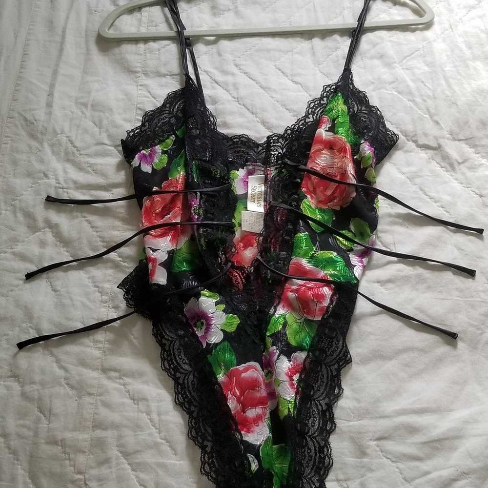 Victoria's Secret Vintage Floral & Lace Design Li… - image 3