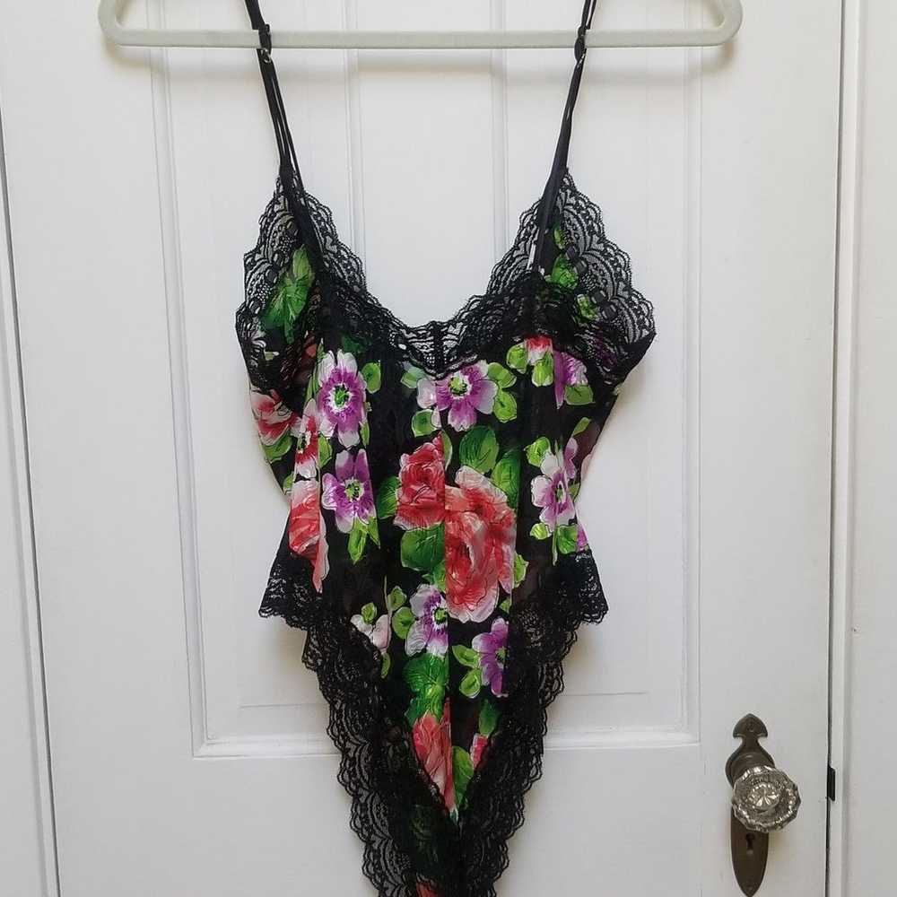 Victoria's Secret Vintage Floral & Lace Design Li… - image 7