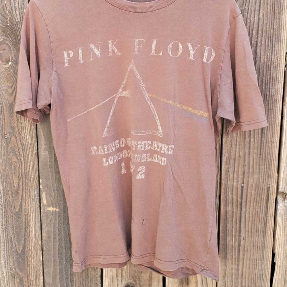 Pink Floyd vintage fit band shirt - image 3