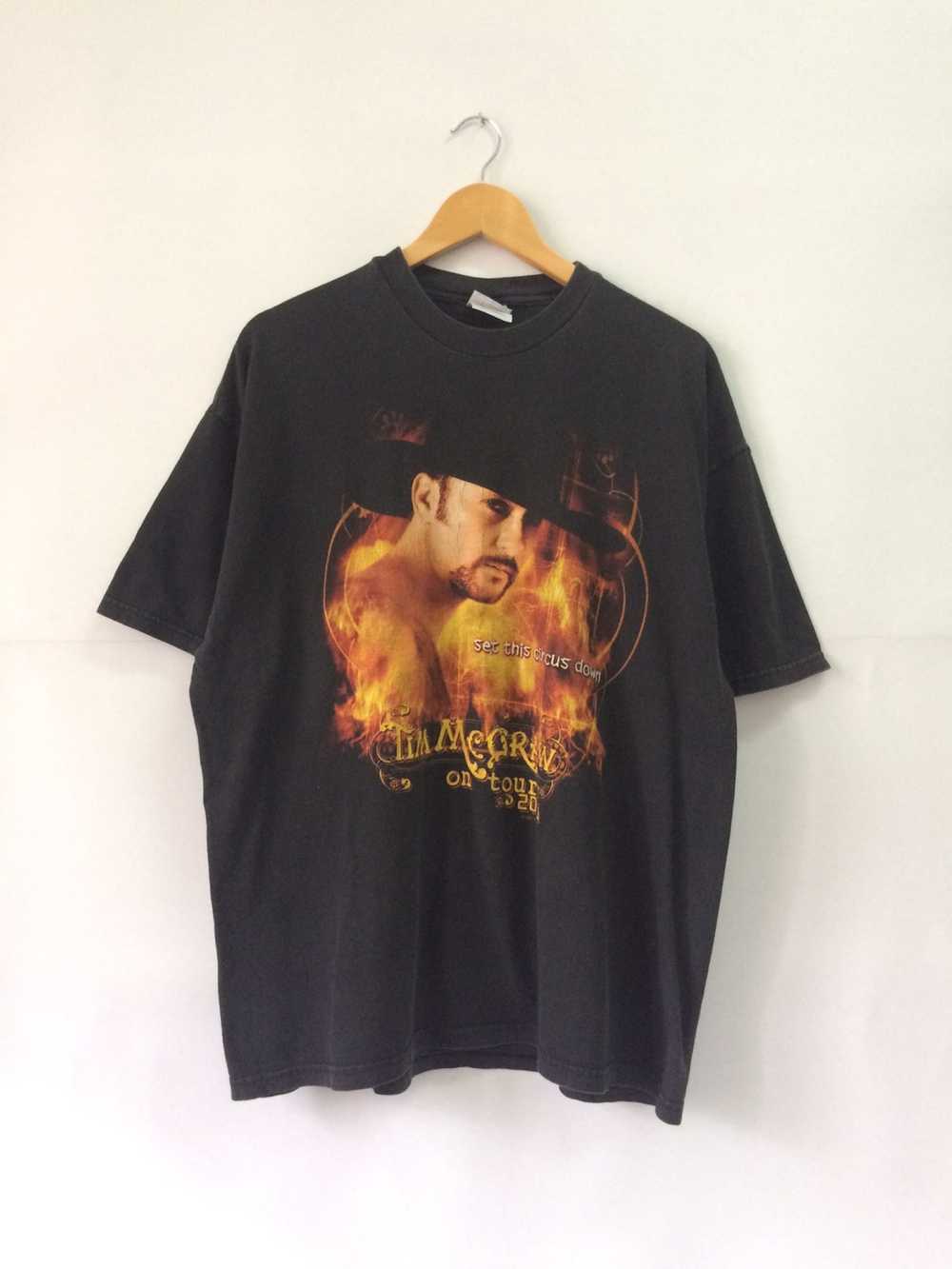 Hanes × Vintage Tim McGraw tee shirt tour 2001 - image 1