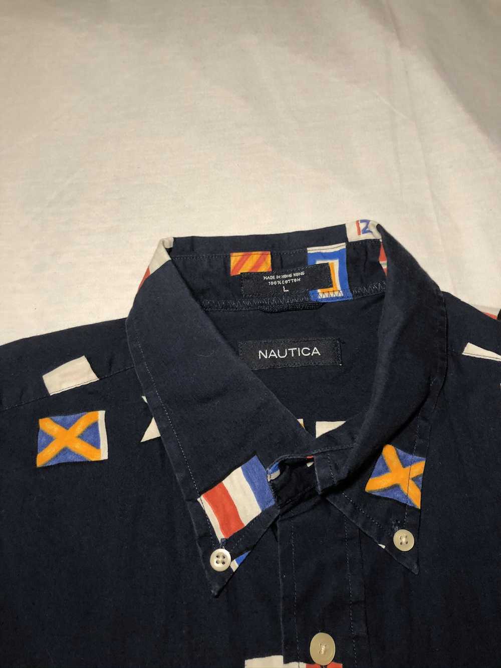 Nautica × Rare Vintage All Over Flag Print Button… - image 2