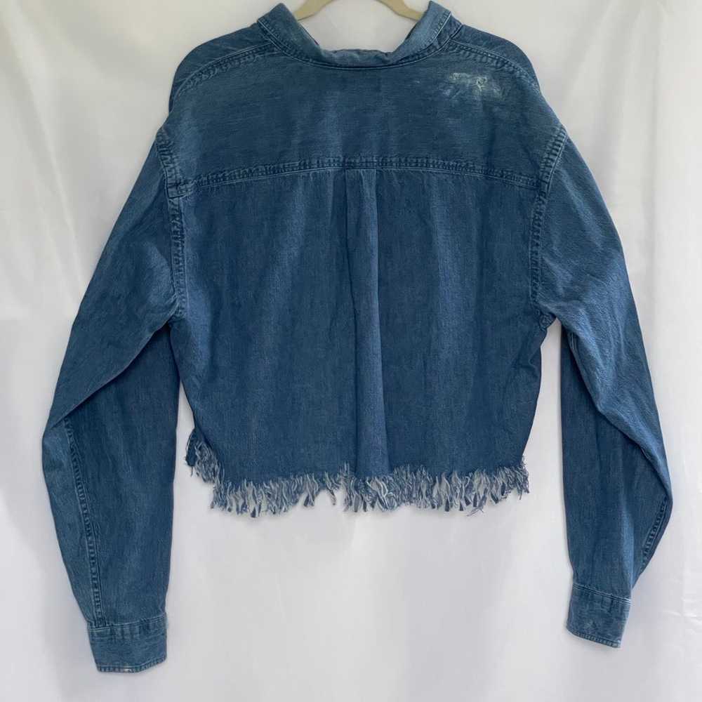 Cropped denim shirt - image 2