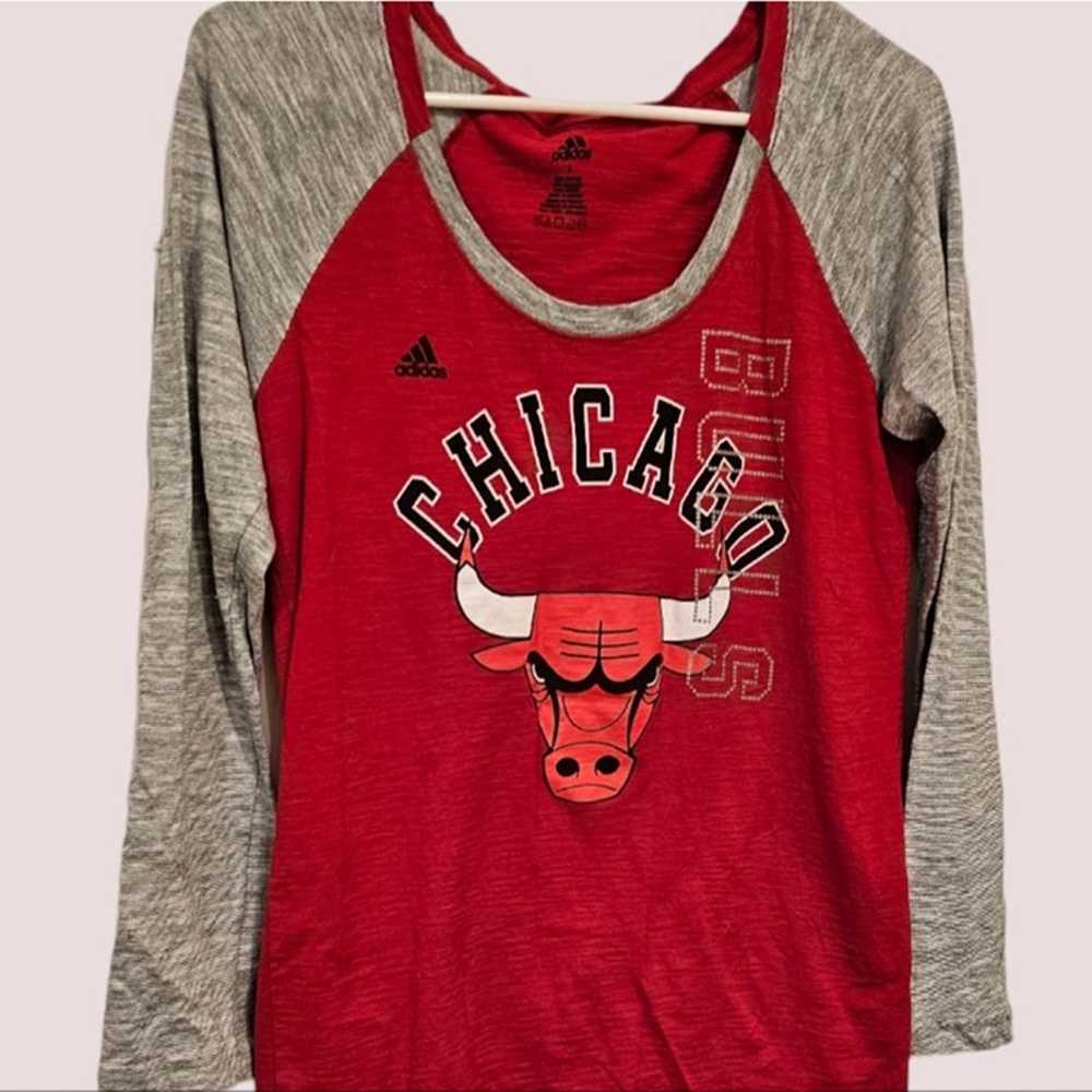 Chicago bulls long sleeve tee size L - image 1