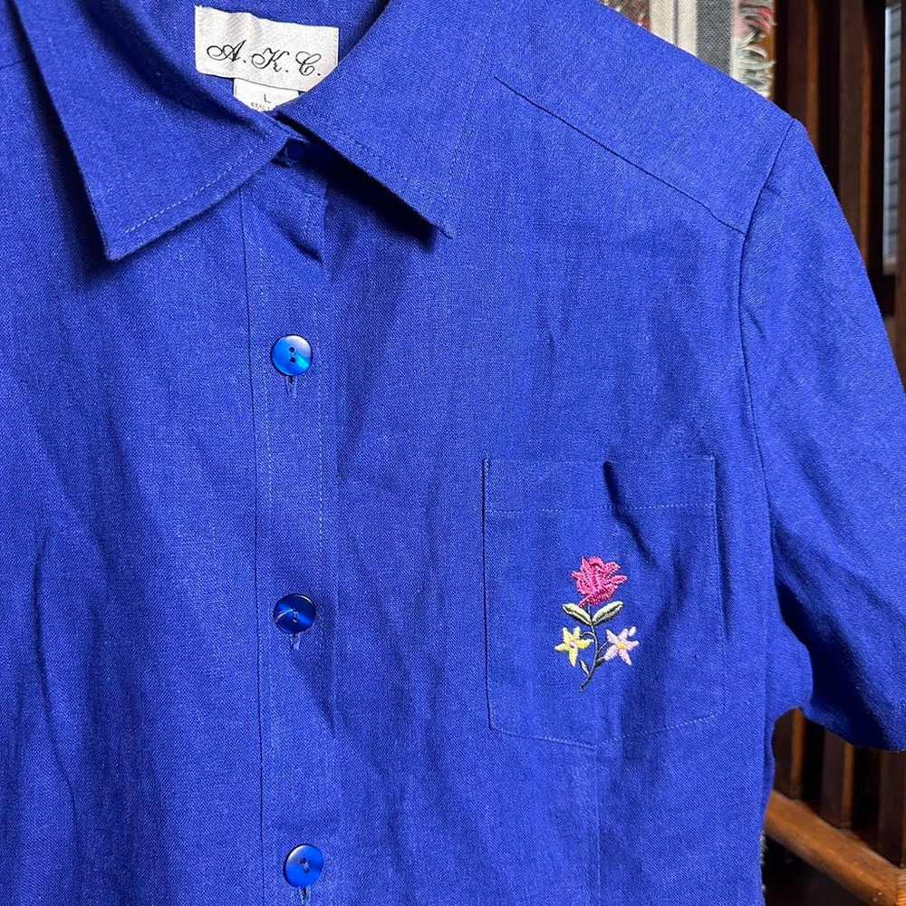 Vintage 1990s Ake Linen Flower Embroidered Shirt - image 2