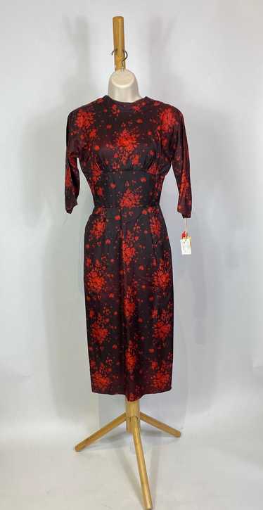 1940s - 1950s Red Rose Print Large Belted Cocktail