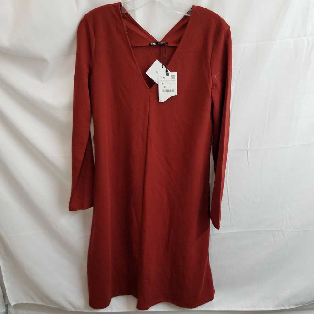 Zara Basics Long Sleeve Knit V-Neck Dress Rust Si… - image 2