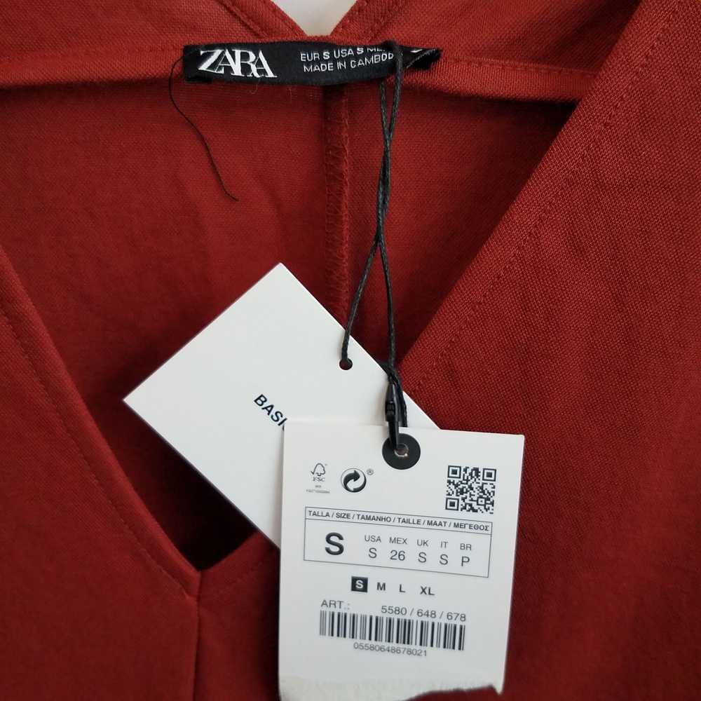 Zara Basics Long Sleeve Knit V-Neck Dress Rust Si… - image 3
