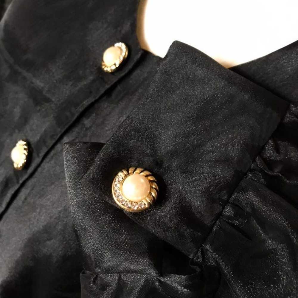 Vintage Chic Black Button Down Blouse - image 9