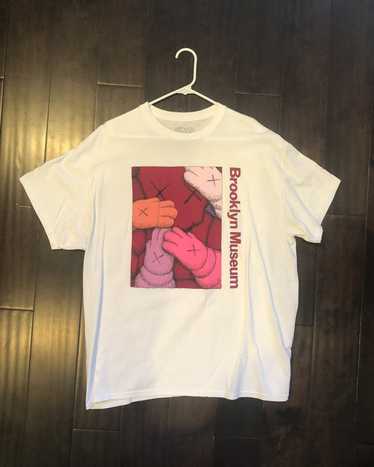 カウズ ブルックリン美術館 KAWS Brooklyn Museum URGE T-shirt KAWS Brooklyn Museum URGE T-shirt White/Cyan Men's - FW21 - US