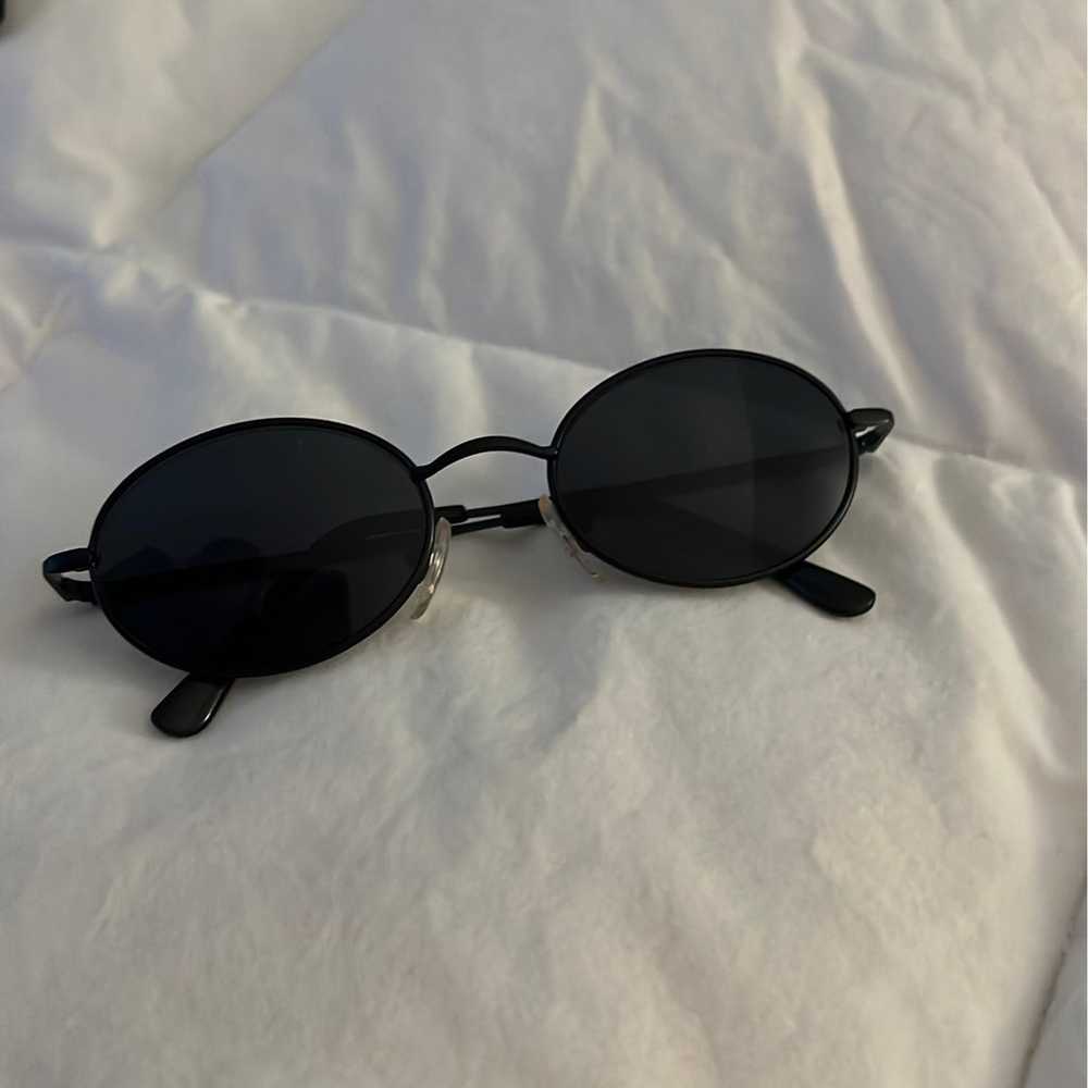 Retro sunglasses - image 2
