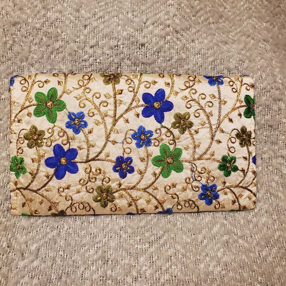 Hand embroidered vintage clutch - image 3