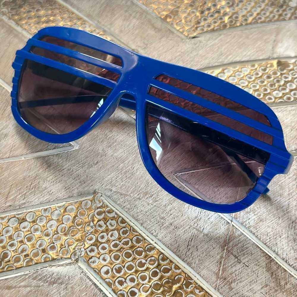 Retro Sunglasses - image 3