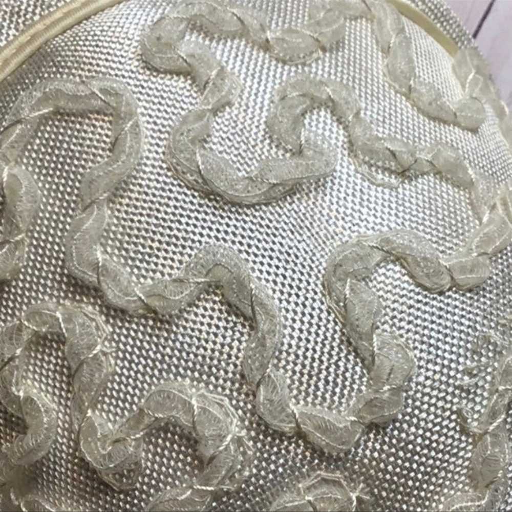 Vintage Wedding Veil Headpiece - image 10