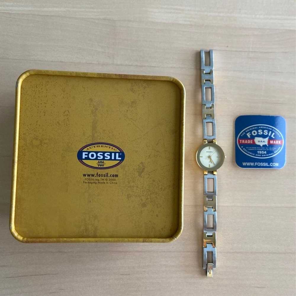 Fossil Vintage Watch and Original Metal Box - image 6