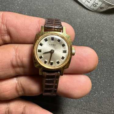 Vintage Timex Ladies Mechanical Windup Watch Gold… - image 1