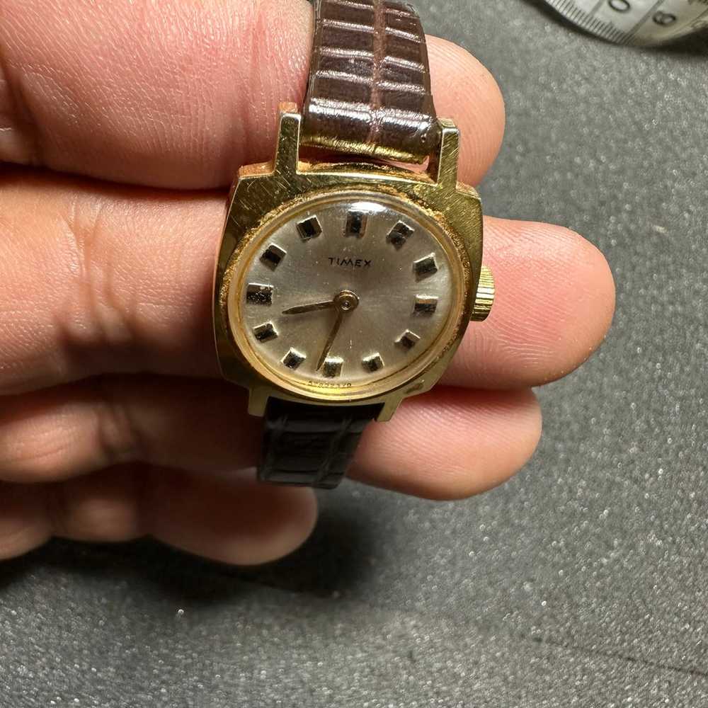 Vintage Timex Ladies Mechanical Windup Watch Gold… - image 3