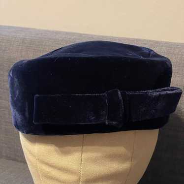 Vintage 1960s Blue Velvet Pillbox Hat With Bow Ma… - image 1