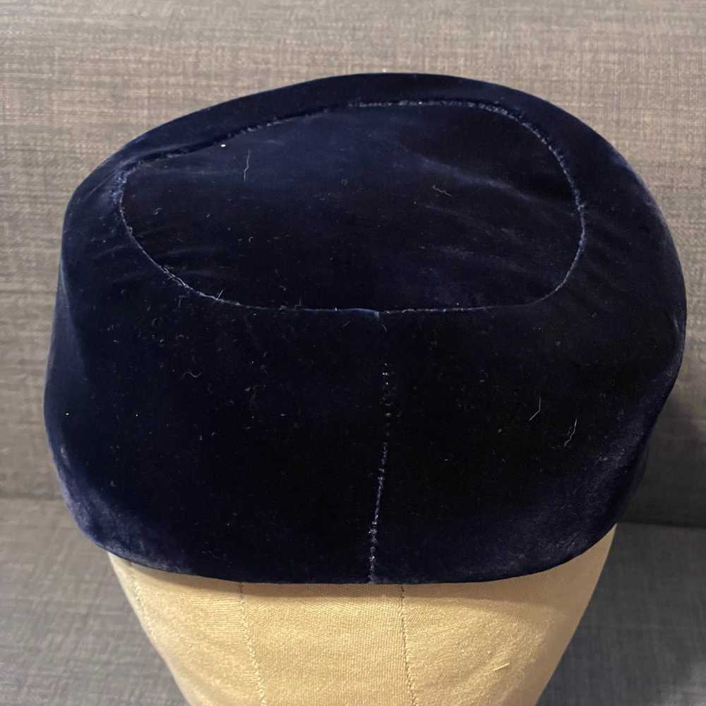 Vintage 1960s Blue Velvet Pillbox Hat With Bow Ma… - image 3